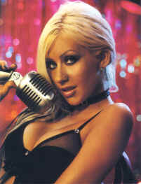 Christina Aguilera, aime bien les gros micros