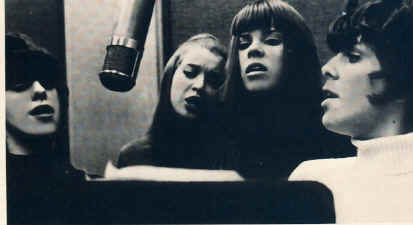 shangri-las2.jpg (29967 octets)