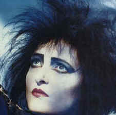 siouxsie56.jpg (26008 octets)