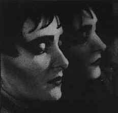 siouxsie78.jpg (27491 octets)